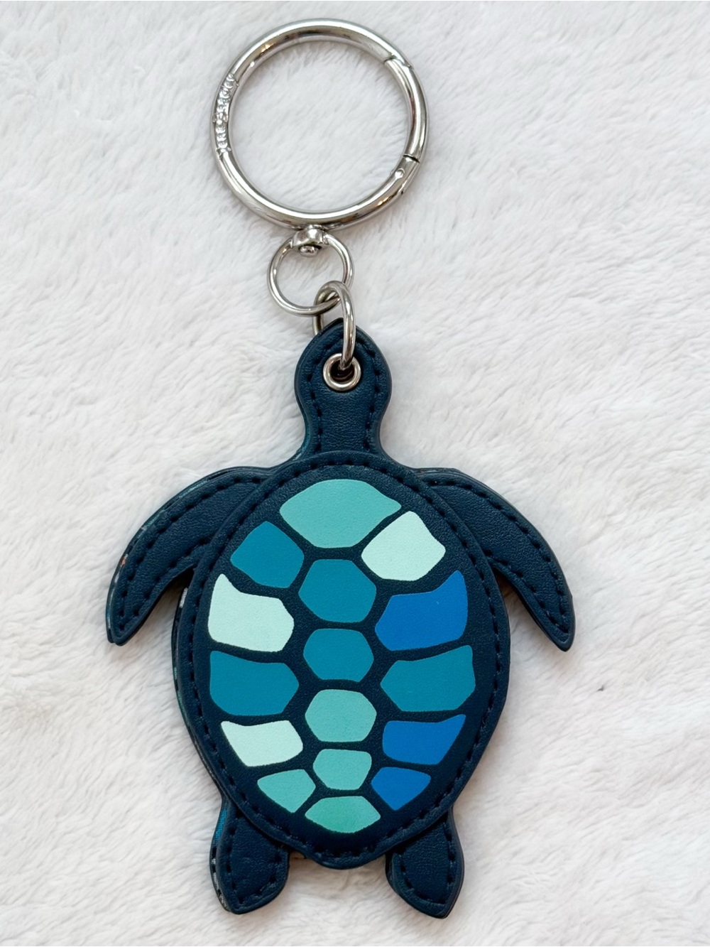Vera Bradley Turtle Bag Charm Keyring Mirror Blue Island Medallion GUC